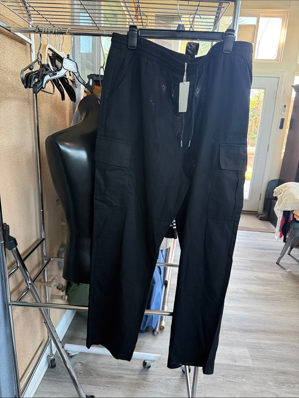 Active USA woman Black Cargo Pants with Drawstring Waist